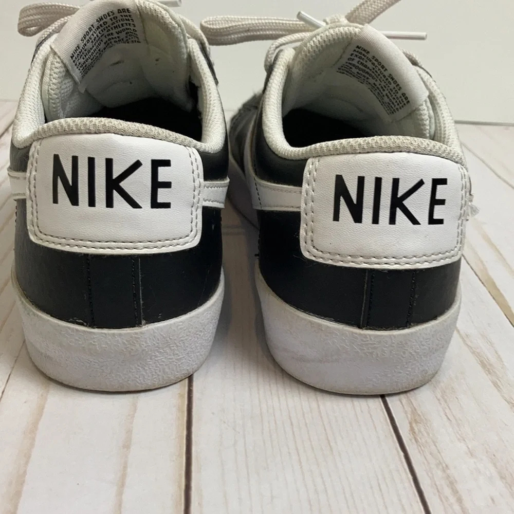 Nike Blazer Low '77 Suede Black/White-White Youth 6.5 streetwear Gym sportswear